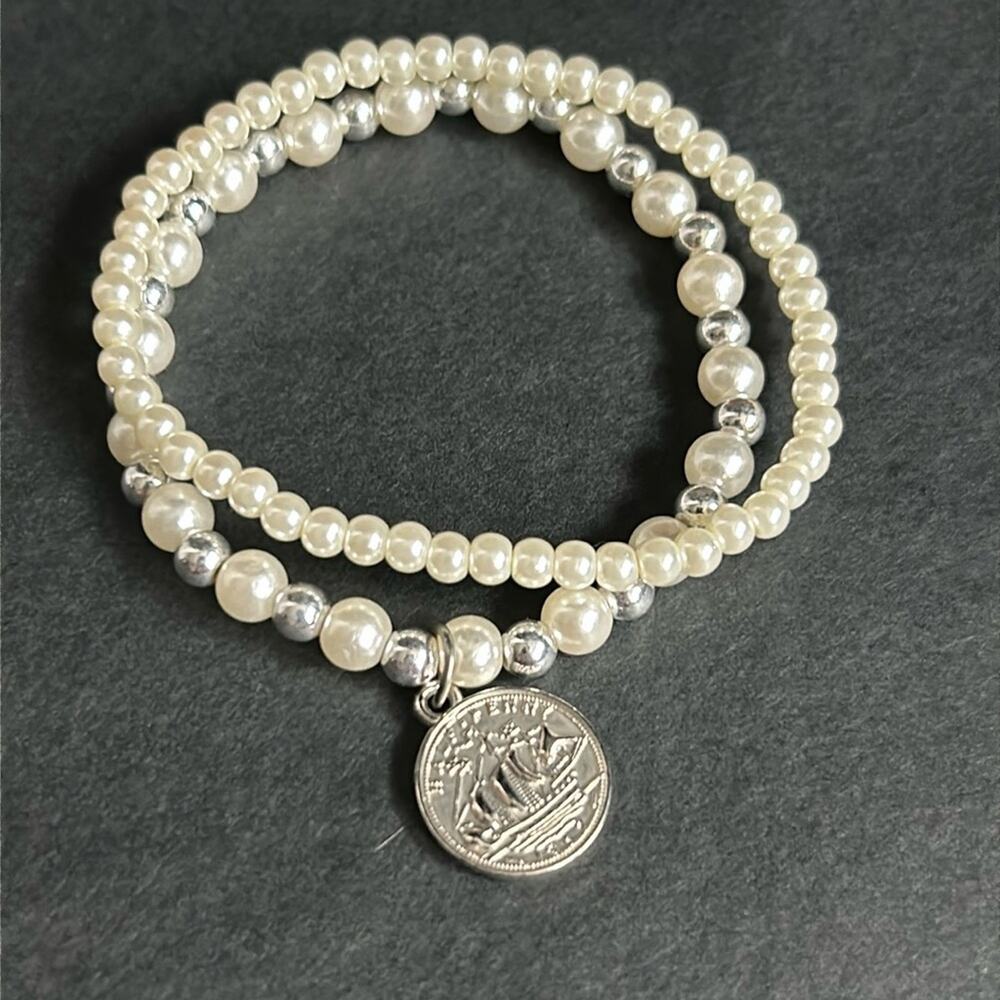 Set of 2 womens vintage dainty white/silver faux pearl beaded bracelets one size